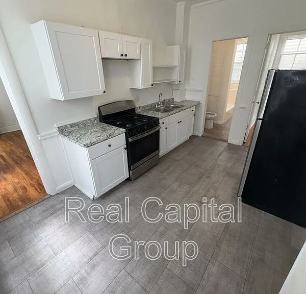 130 5th Ave #2R — Photo 5