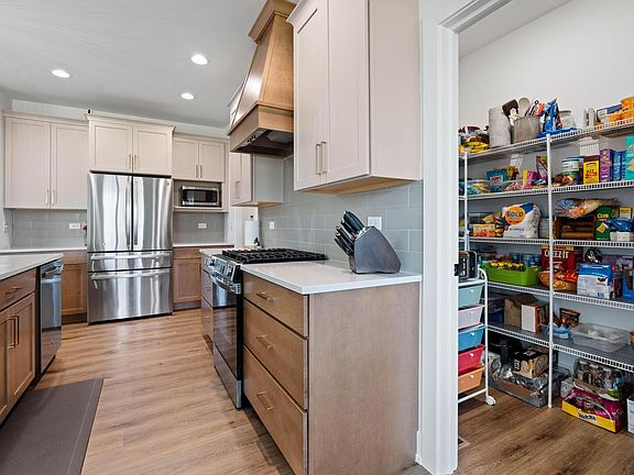 5th image of 1091 Kinley Dr