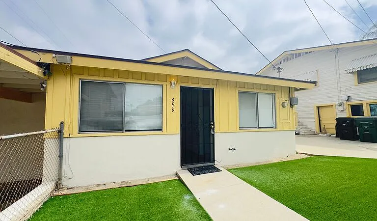 6019 S Bright Ave — Photo 1