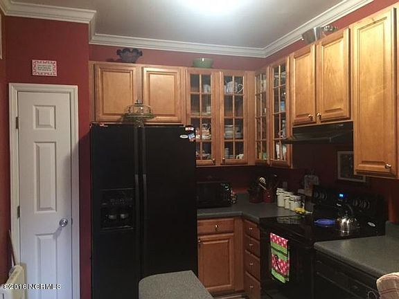 2nd image of 1115 F Turtle Creek