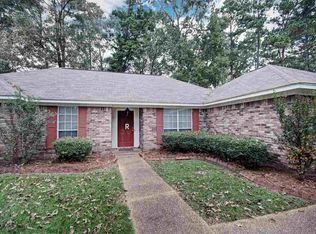 937 Mountain Crest Dr, Byram, MS 39272