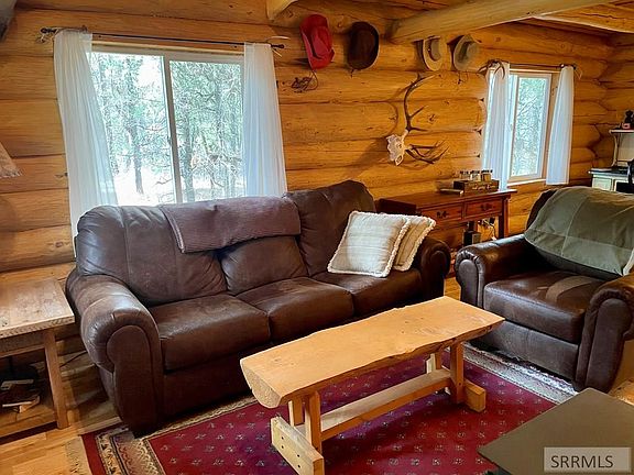 3rd image of 4537 N Elk Loop Rd