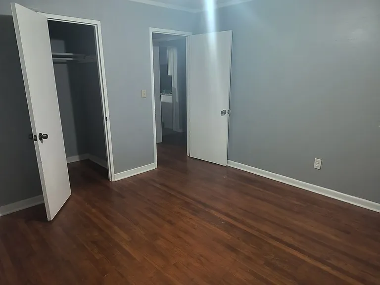 2211 Hawthorne St — Photo 9