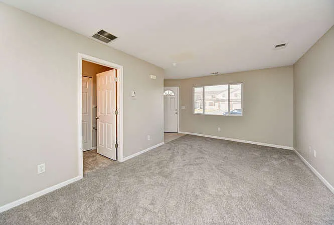 3380 Saratoga St #F — Photo 5
