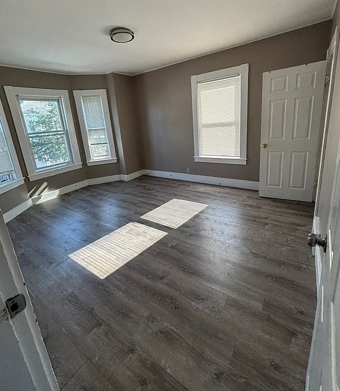 4 bed, 2.0 bath, 1200 sqft, $3,700 — Photo 2