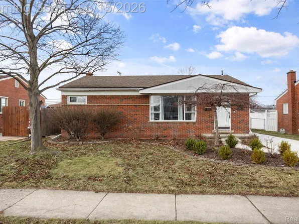 3200 Marian Dr, Trenton, MI 48183