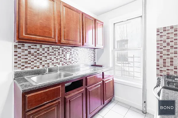 Rented by Bond New York | media 6