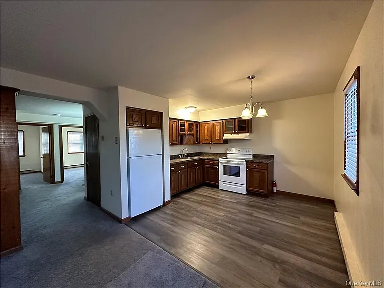 15 Kelly Ln #E — Photo 7