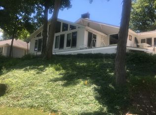 2884 E Muncie Rd, Columbia City, IN 46725