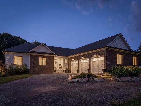 370 Windridge Ln, Ortonville, MI 48462