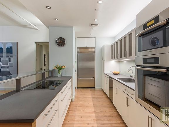 2nd image of 14 E 33rd St APT 6S