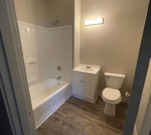 5th image of 418 Colquitt Ave #418