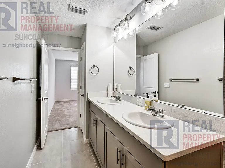 8937 Daybreak St — Photo 28