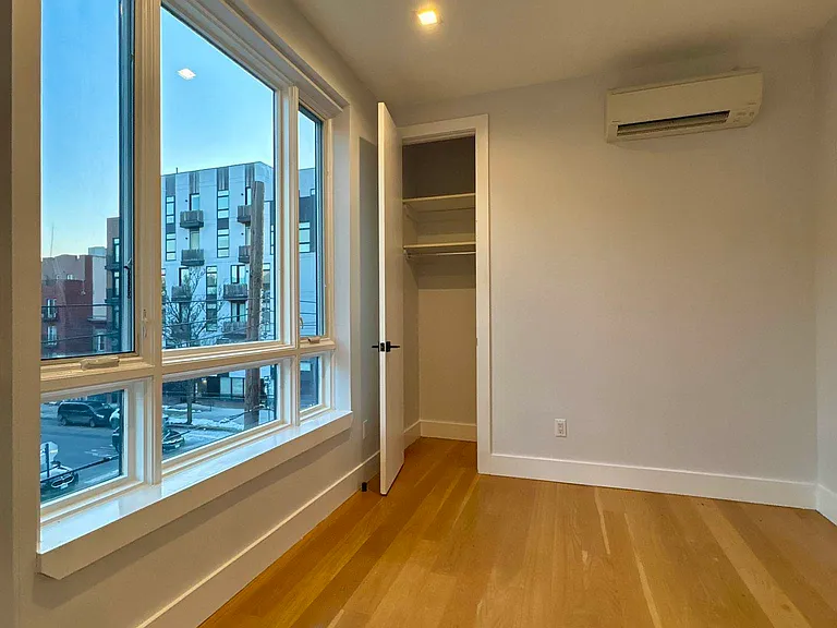 557 Midwood St #3A — Photo 13