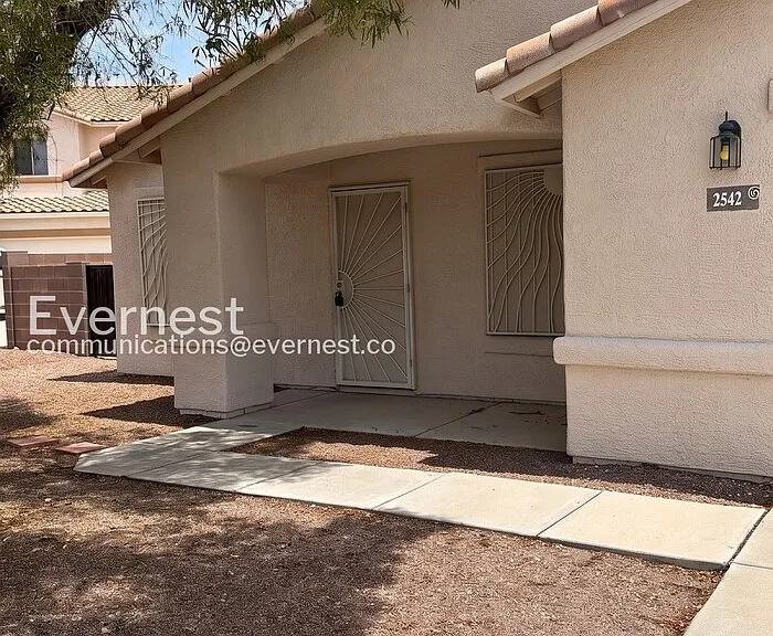 2542 W Sunstar Pl — Photo 2