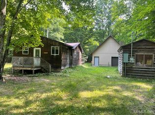 214 Country Ln, Marquette, MI 49855