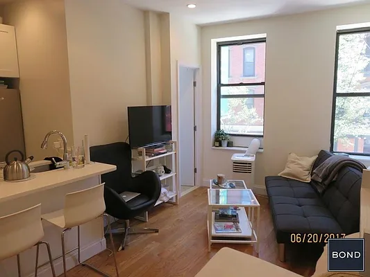 Rented by Bond New York | media 14