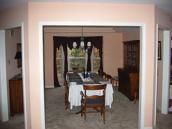 formal dining area