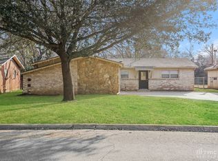 332 Holder Dr, Hurst, TX 76053