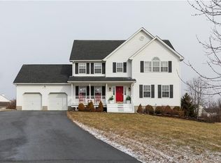 73 Wennington Dr, Poughkeepsie, NY 12603