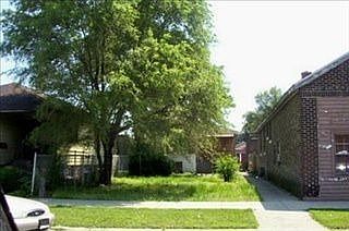 1st image of 3925 Drummond St