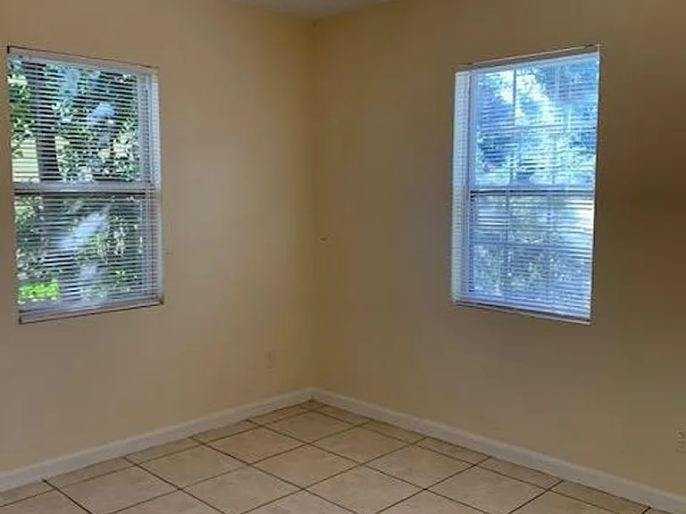 722 E Brookwood Pl — Photo 6