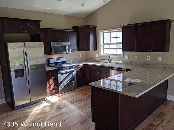 3rd image of 7605 N Walnutbend Dr #24