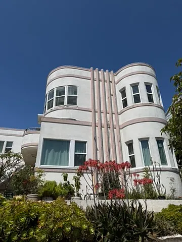 839 N Alexandria Ave — Photo 45