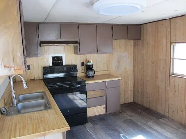 2 bed, 1.0 bath, $800 — Photo 3