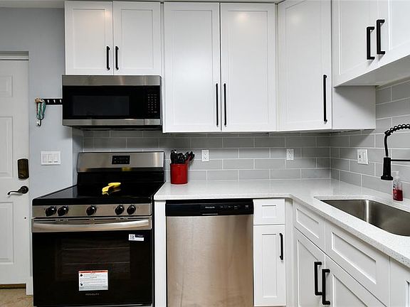 4th image of 2090 MATECUMBE KEY ROAD #1308
