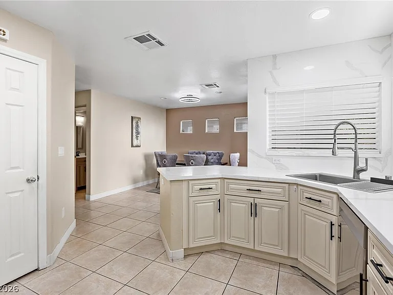 3647 McMurty Ct — Photo 12