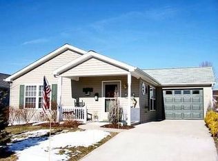 621 Canal Dr, Pine Grove, PA 17963