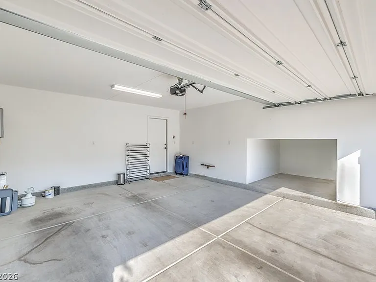 8051 Adelaide Hills St — Photo 39