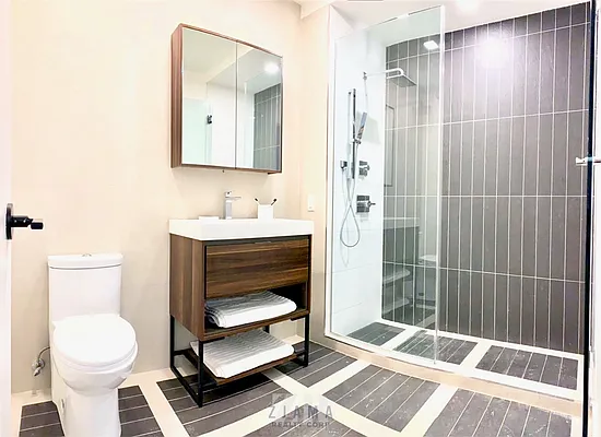 Rented by Zjama Realty Corp | media 7