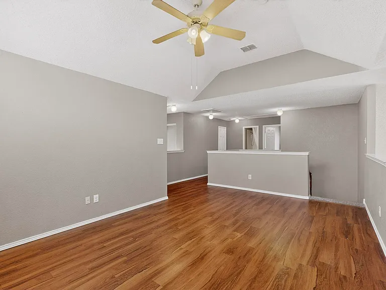 2023 Nottingham Pl — Photo 21