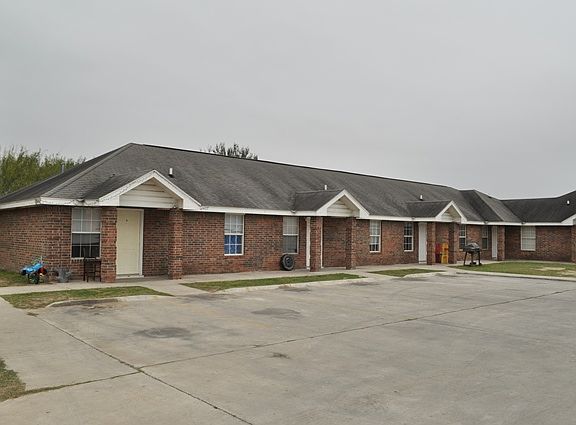 3rd image of 18202 Washington Palm Dr