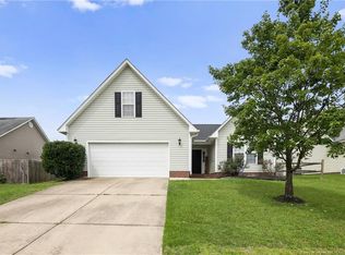 4418 Clifton Dr, Hope Mills, NC 28348