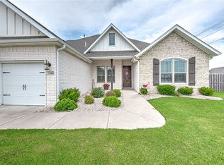 1300 Eureka Rd, Centerton, AR 72719