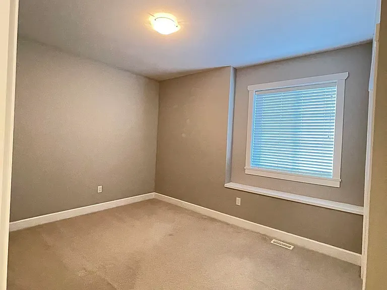 21067 78a Ave — Photo 11