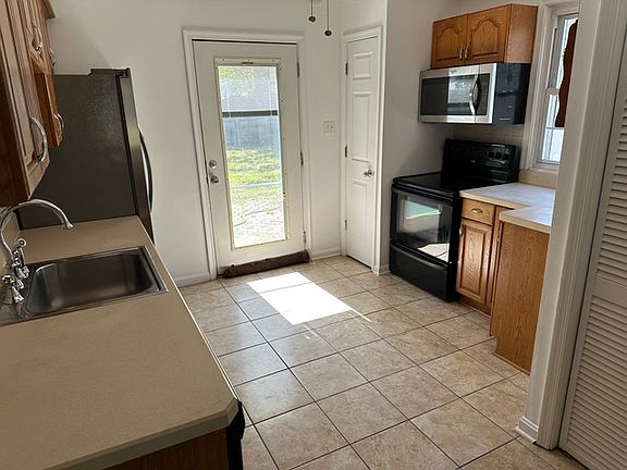 3rd image of 107 Ralph Rd