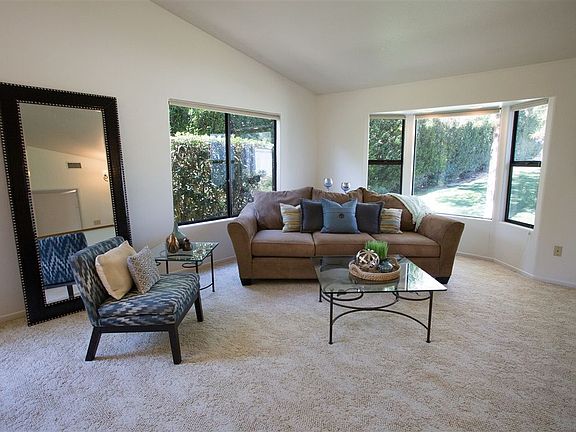 3rd image of 24015 Del Amo Pl
