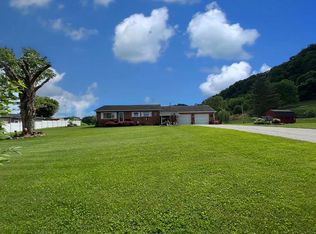 116 Sandy Cove Rd, Greenup, KY 41144