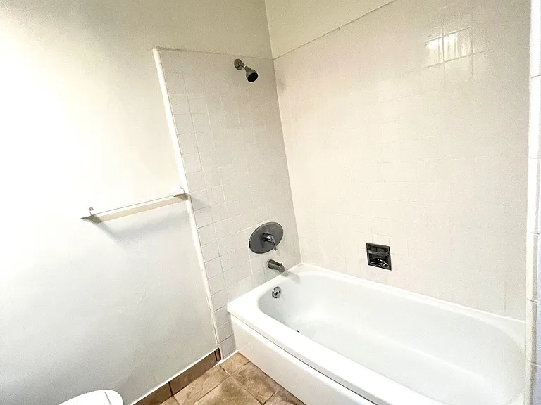 Arcadia Manor — Photo 11
