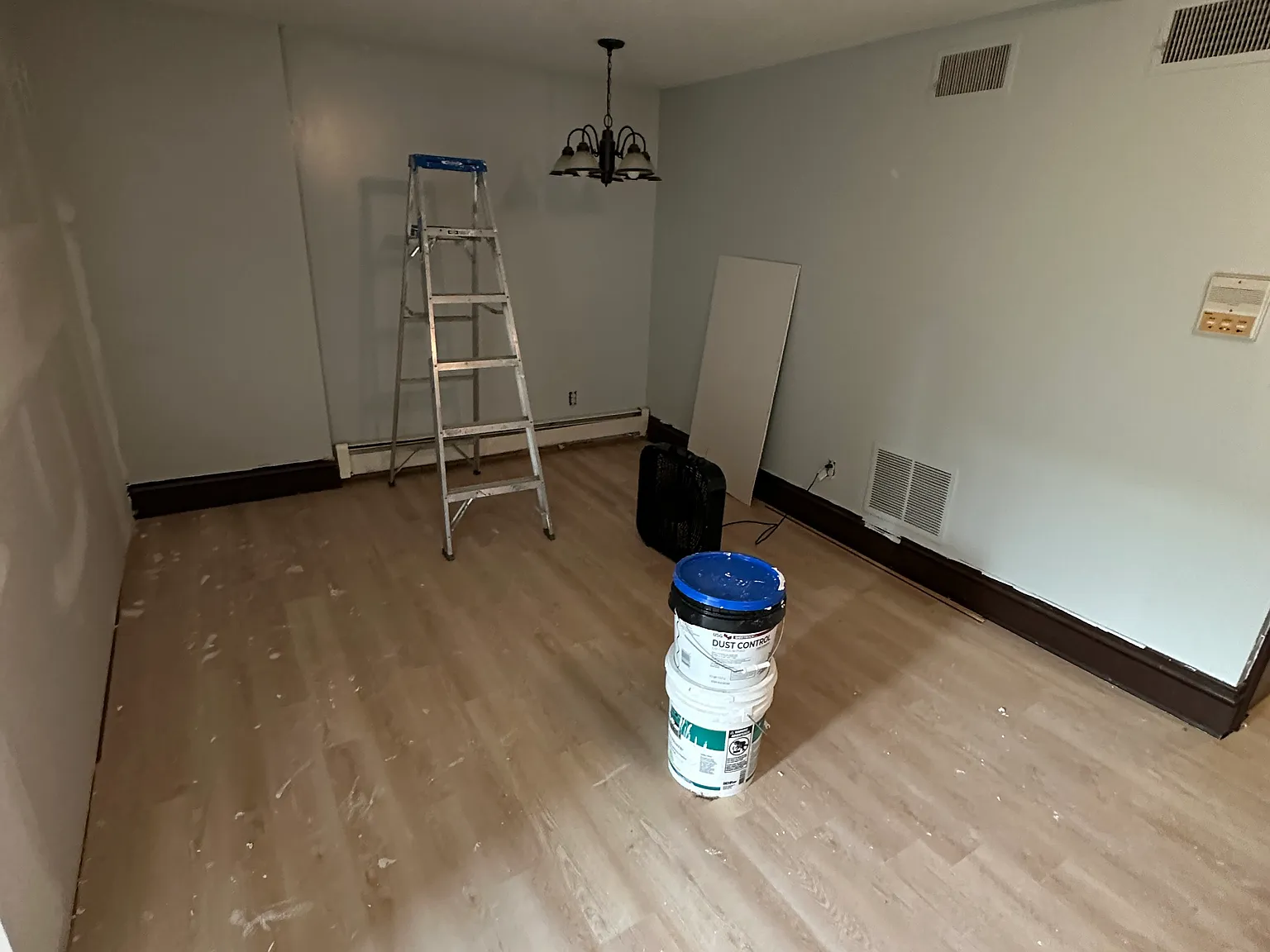 2 bed, 950 sqft, $1,349 — Photo 3