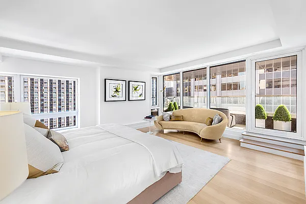 Sold by LL Real Estate Services | media 4