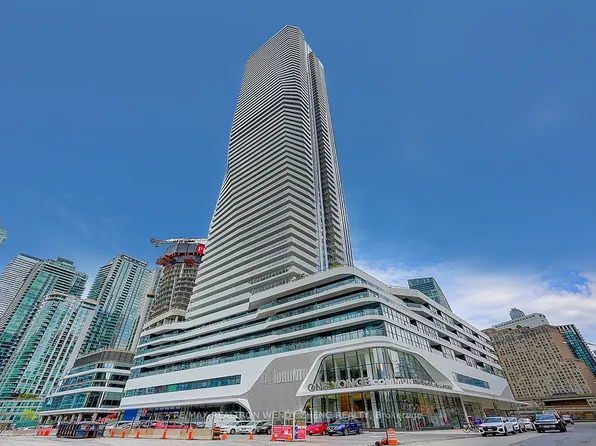 28 Freeland St #902, Toronto, ON M5E 1L7