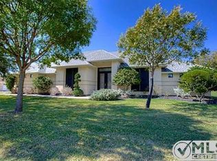 9018 Woodlawn Dr, Granbury, TX 76049