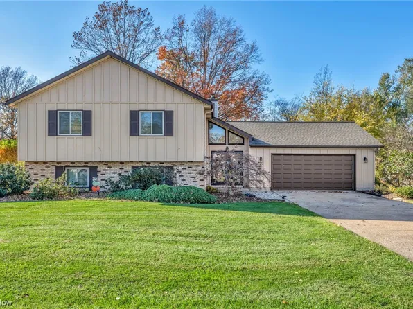 280 Edison Dr, Vermilion, OH 44089