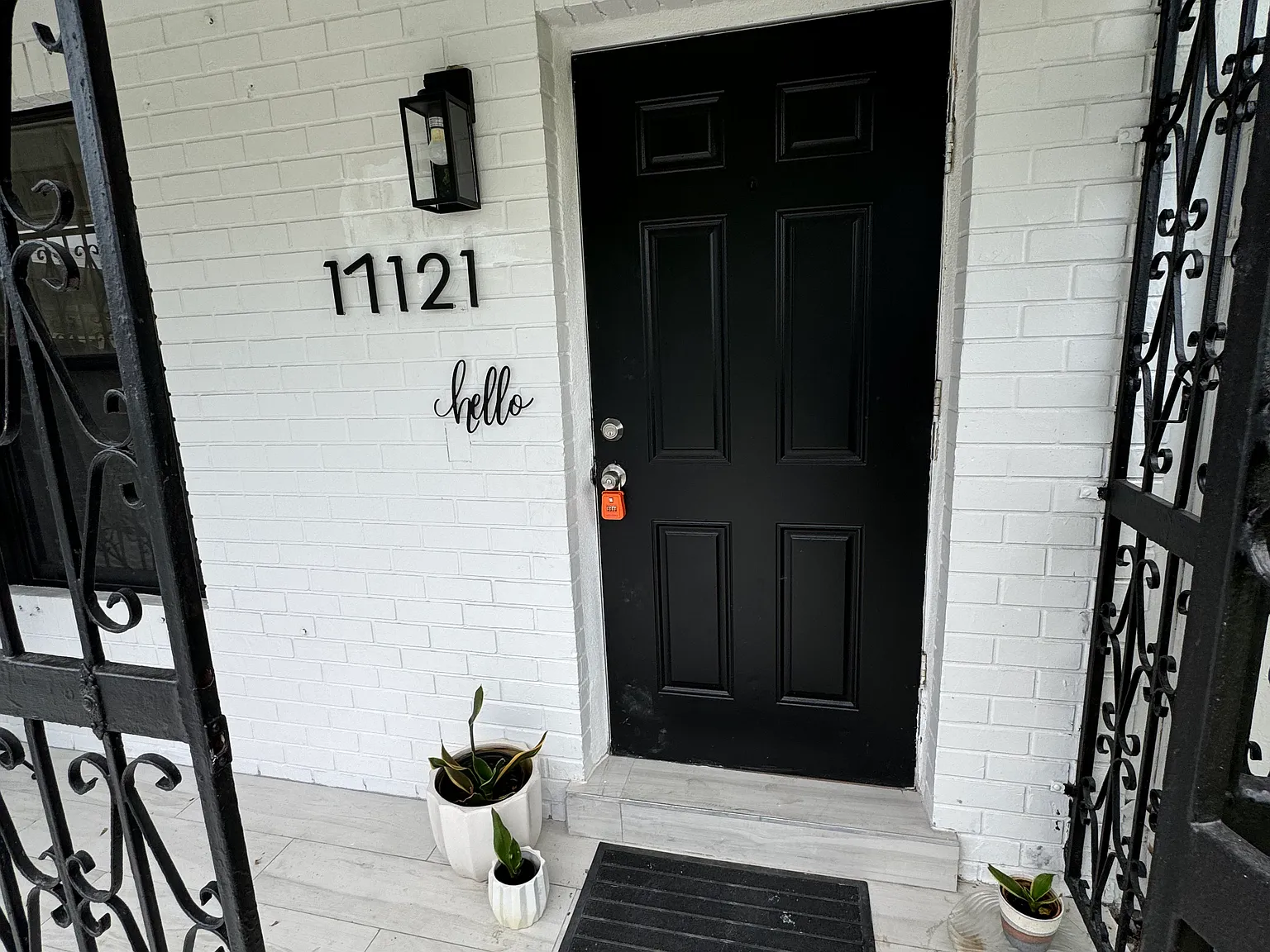 3 bed, 2287 sqft, $3,200 — Photo 1