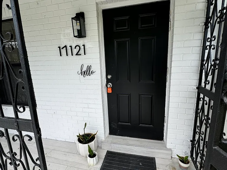 17121 NW 44th Ave — Photo 1